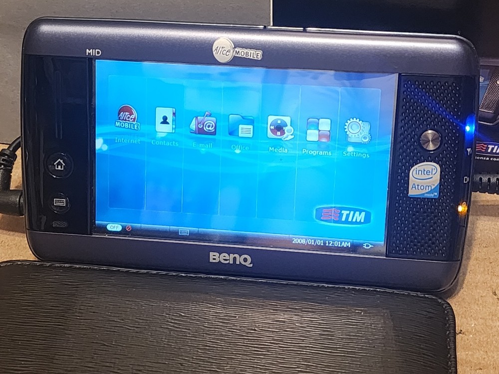 BenQ S6 Mid Touchscreen Multimedia Tablet PC Mobile Internet Device Intel Atom
