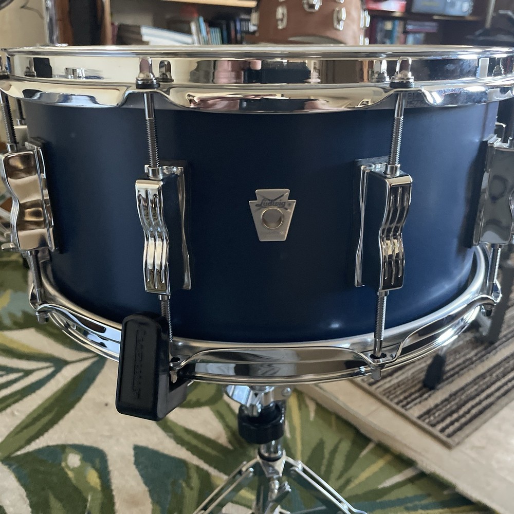 Ludwig Heritage Cherry Snare Drum.