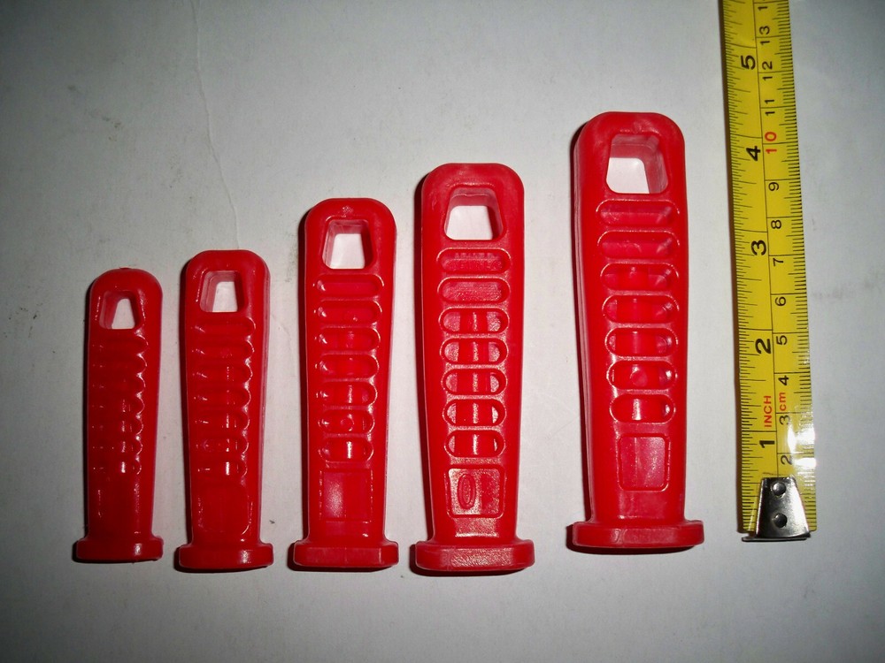 5 FILE HANDLE FITS MEDIUM TO LARGE FILES Plastic File Handle