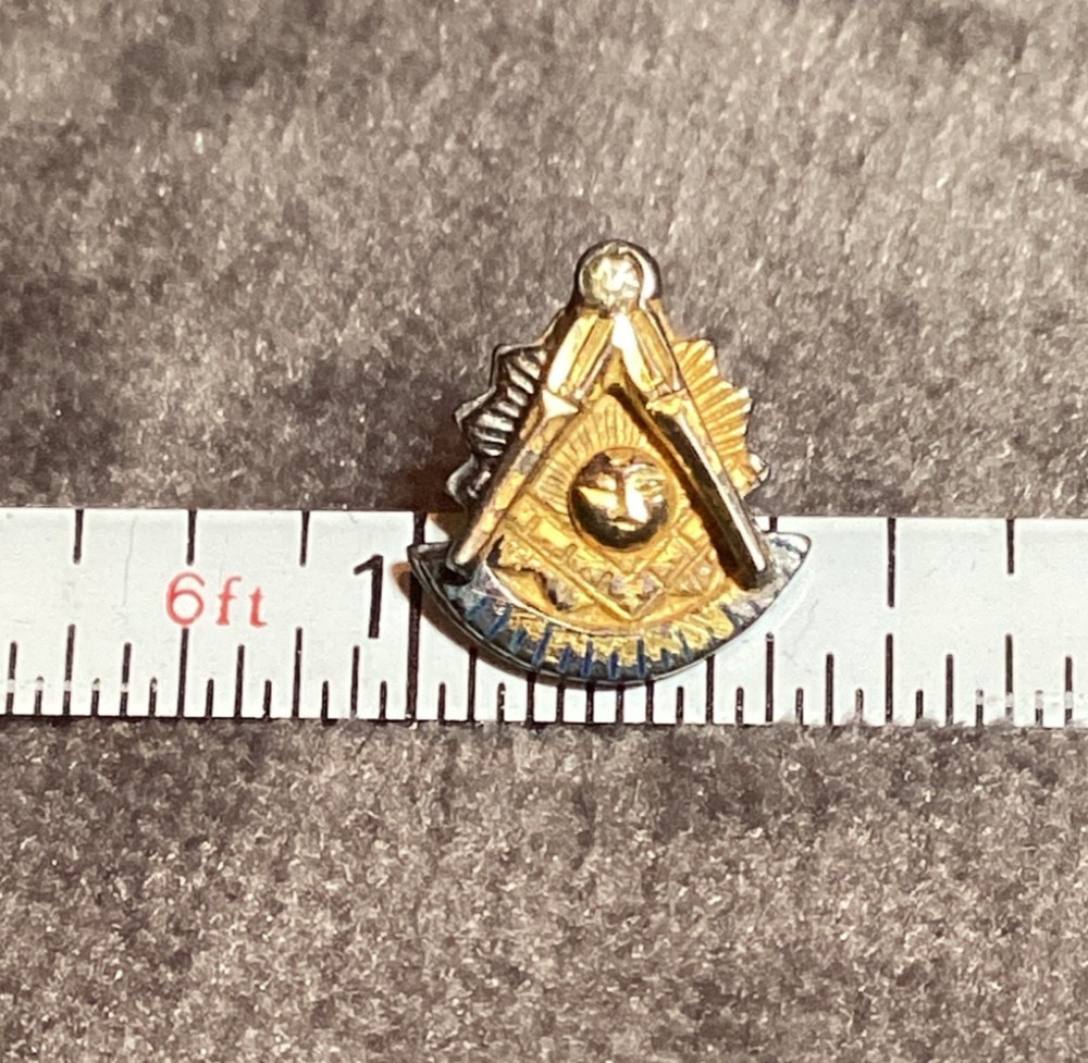 VINTAGE FREEMASON MASONIC SQUARE & COMPASS LAPEL PIN w/ Threaded Post