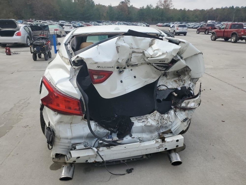 MAXIMA 2016 Glove Box 4929113