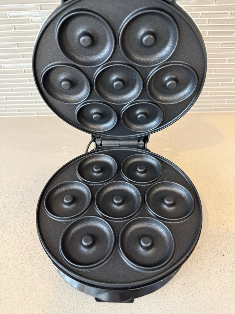 Dash Express Mini Donut Maker - Rainbow Design