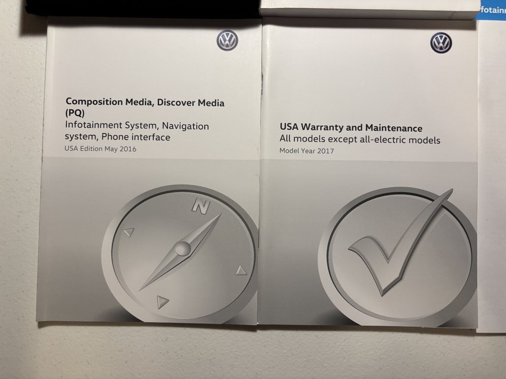 2017 Volkswagen Passat Owners Manual OEM Complete Set