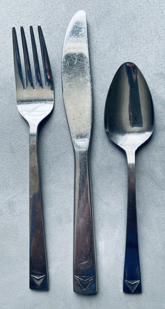 Delta Airlines  3-Piece Stainless Silverware Set - Widget Logo