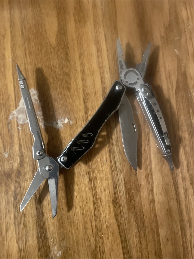 Multitool Pliers With Big Scissors