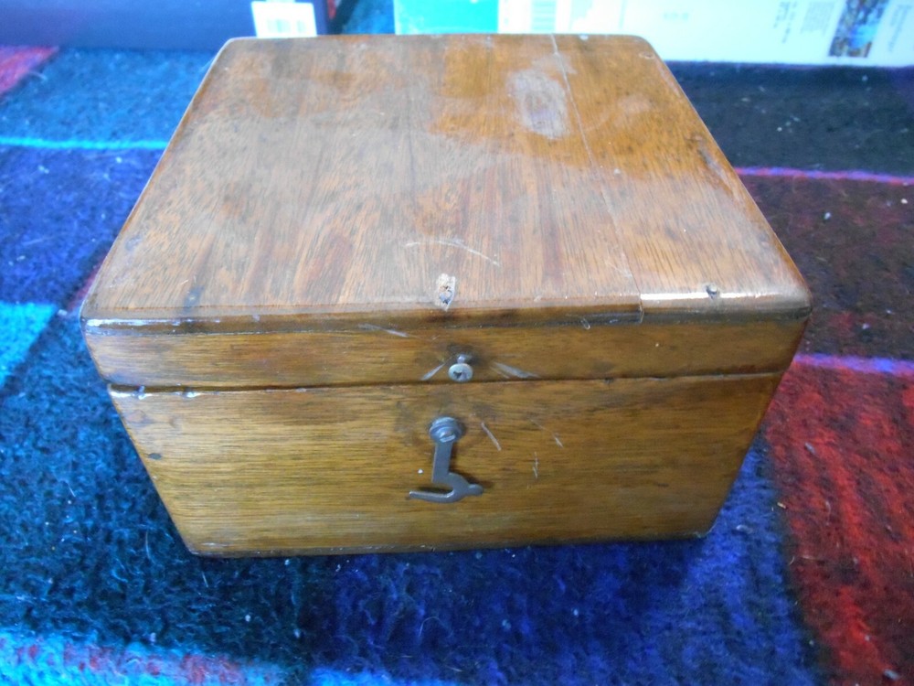 Nautical ship Compass maritime in wood box Dirigo E M Sherman