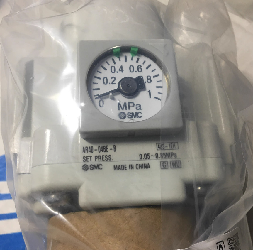 1PCS NEW FOR SMC pressure reducing valve AR40-04BE-B