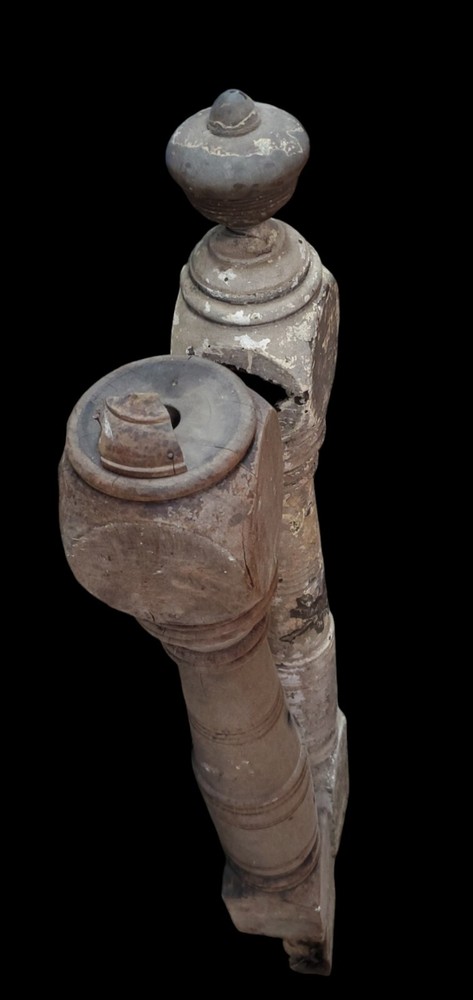 Pair Of Newel Posts *GAM0201