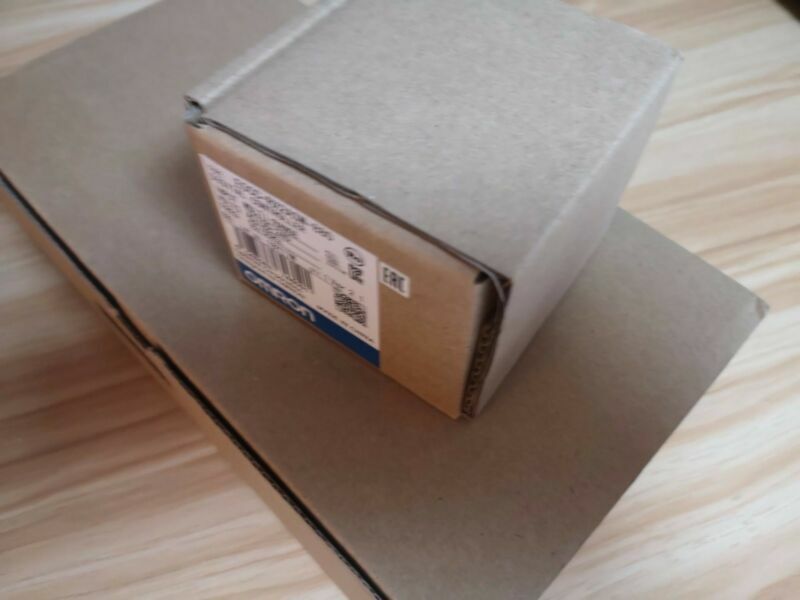 Original Digital Omron Temperature Controller E5CC-RX2ASM-880 In Box -New