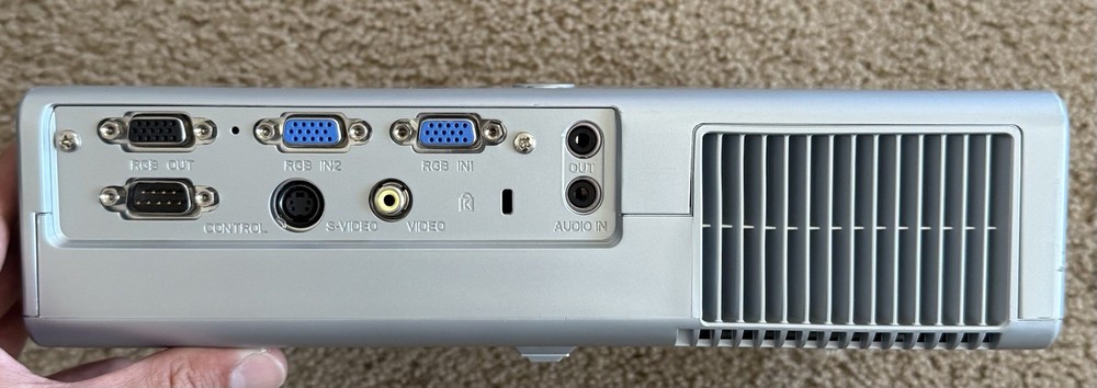 Hitachi CP-RS56 Multimedia 3LCD SVGA Projector (Please Read Description)