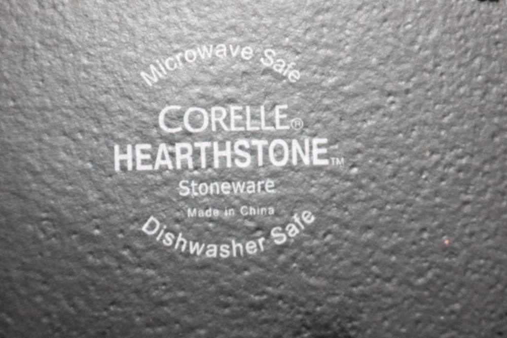 Corelle Hearthstone Chilli Red Square Luncheon / Salad Plate (s)