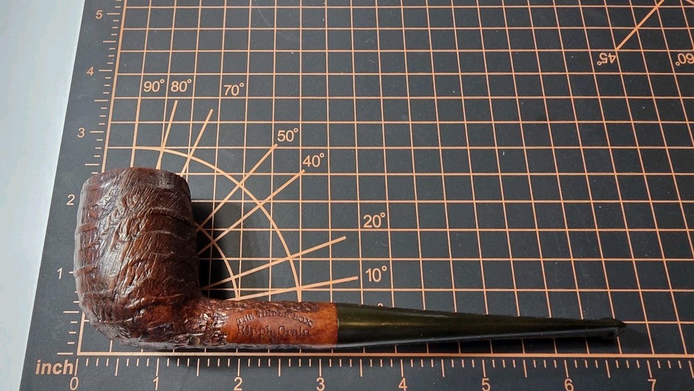 Tender Box Ripple Grain Estate pipe.