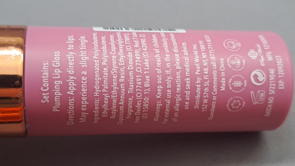 Strawerry Plumping Lip Gloss 0.14oz