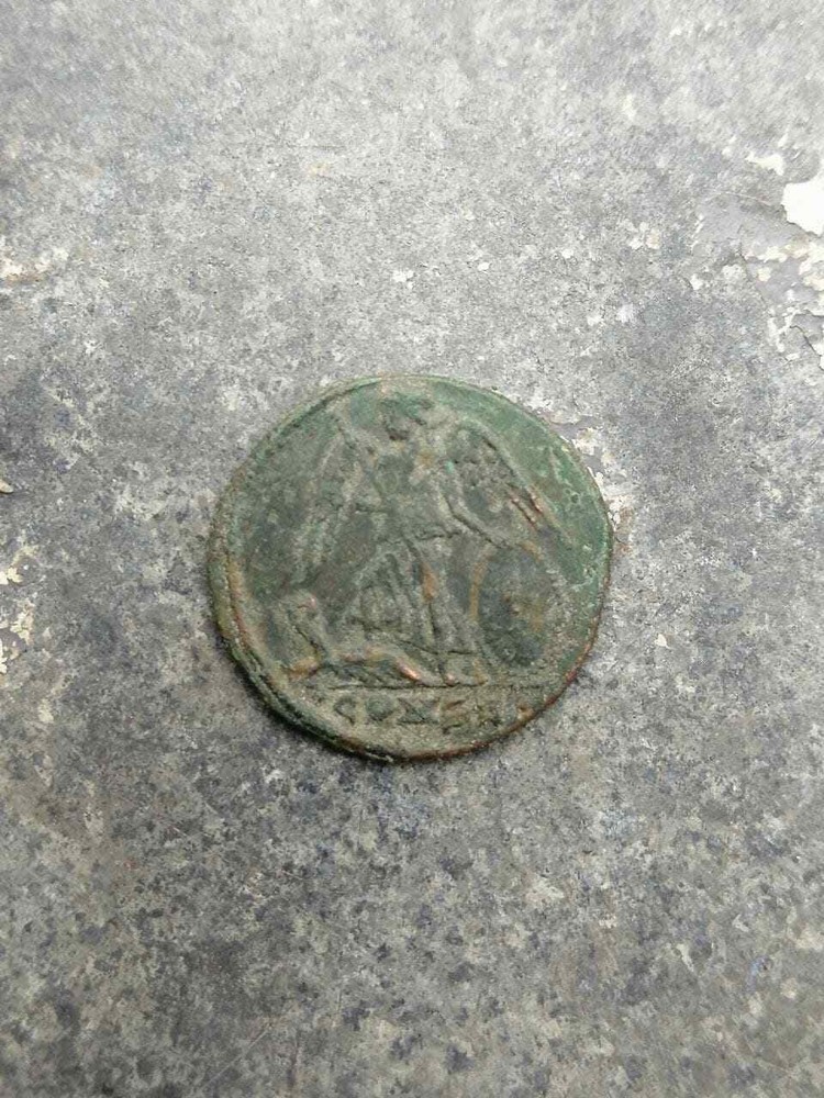 Constantine ae. Follis