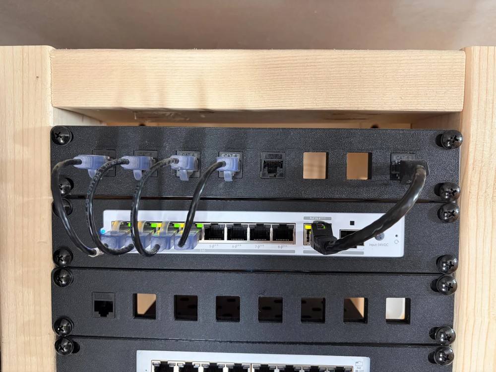 ubiquiti switch flex 2.5 10" rackmount (MOUNT ONLY)