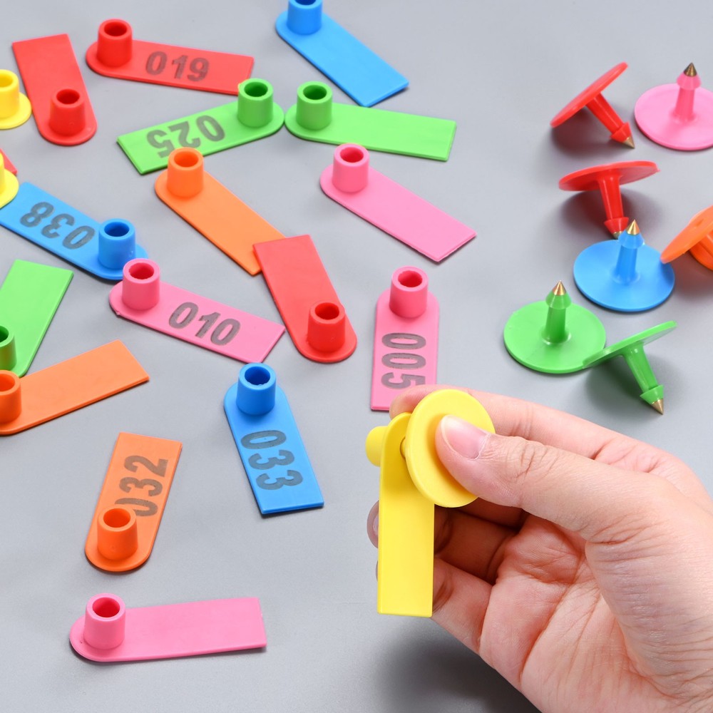 100-Pack Plastic Blank Sheep Ear Tags with 2 Ear Label Needles [Red]