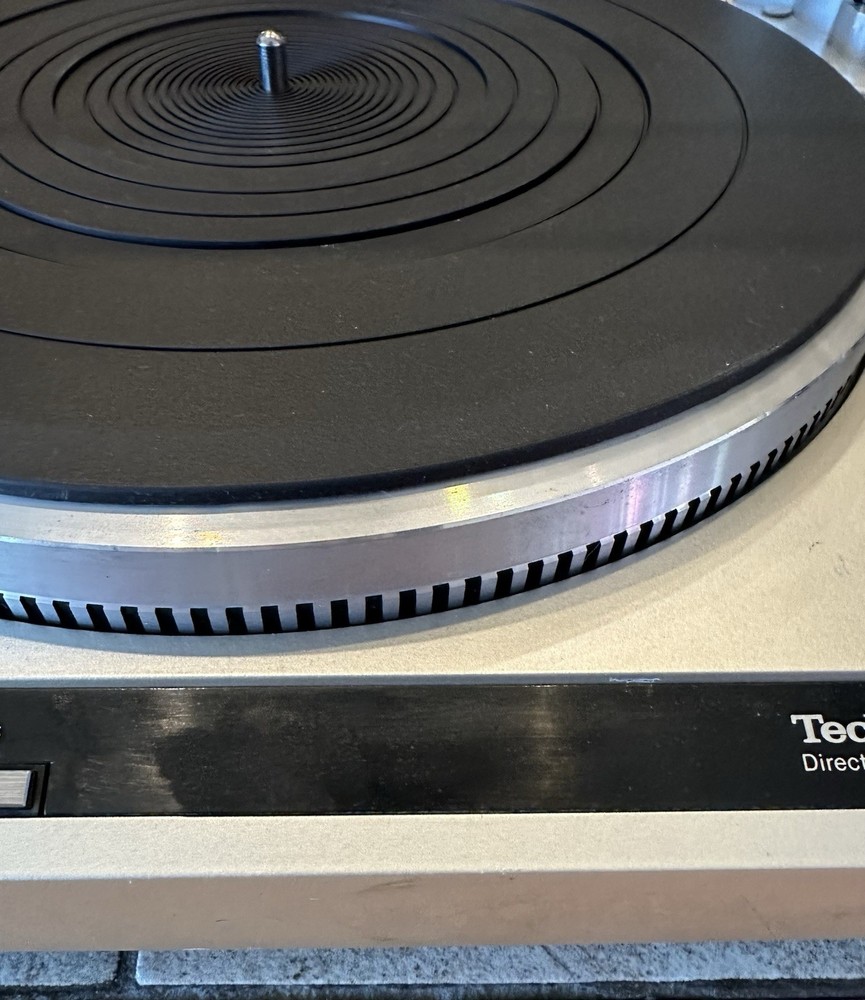 Technics SL-Q2 Semi-Automatic Quartz Direct Drive Turntable Serviced