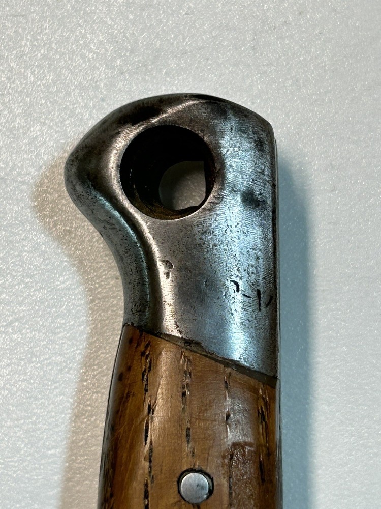 Older Bayonet No visible Markings