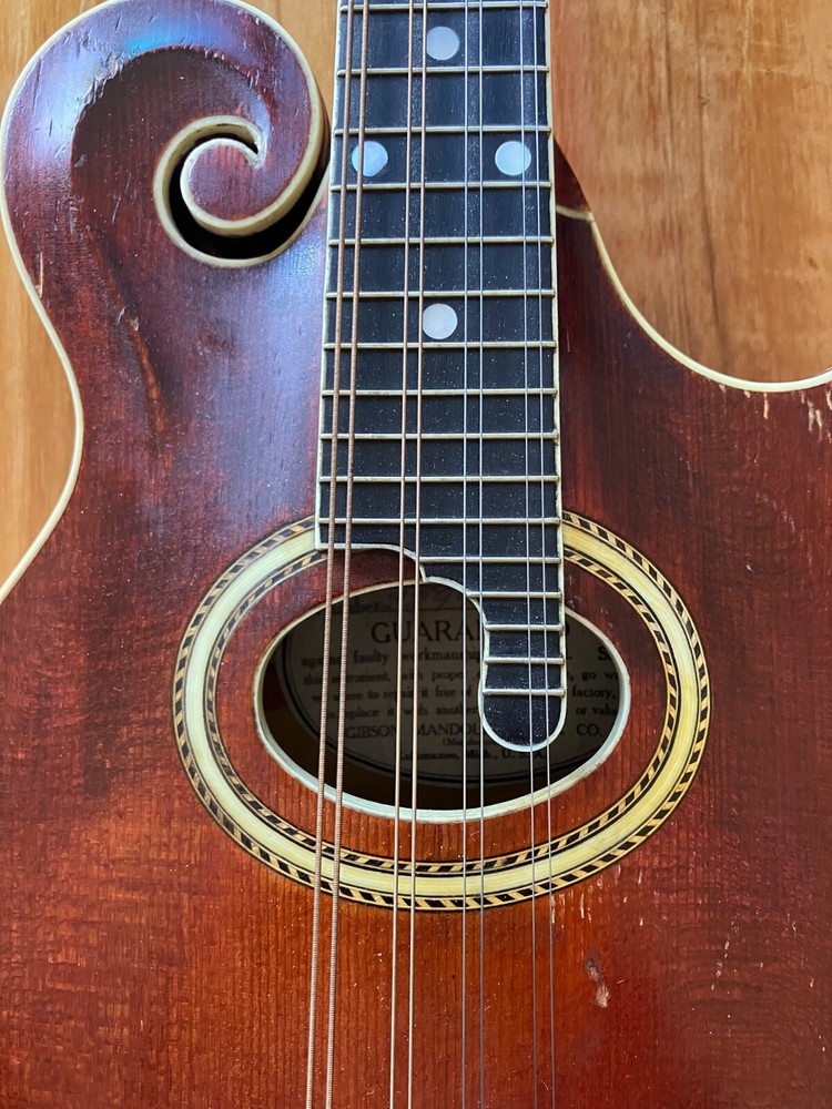 Gibson F-4 Mandolin (1915)