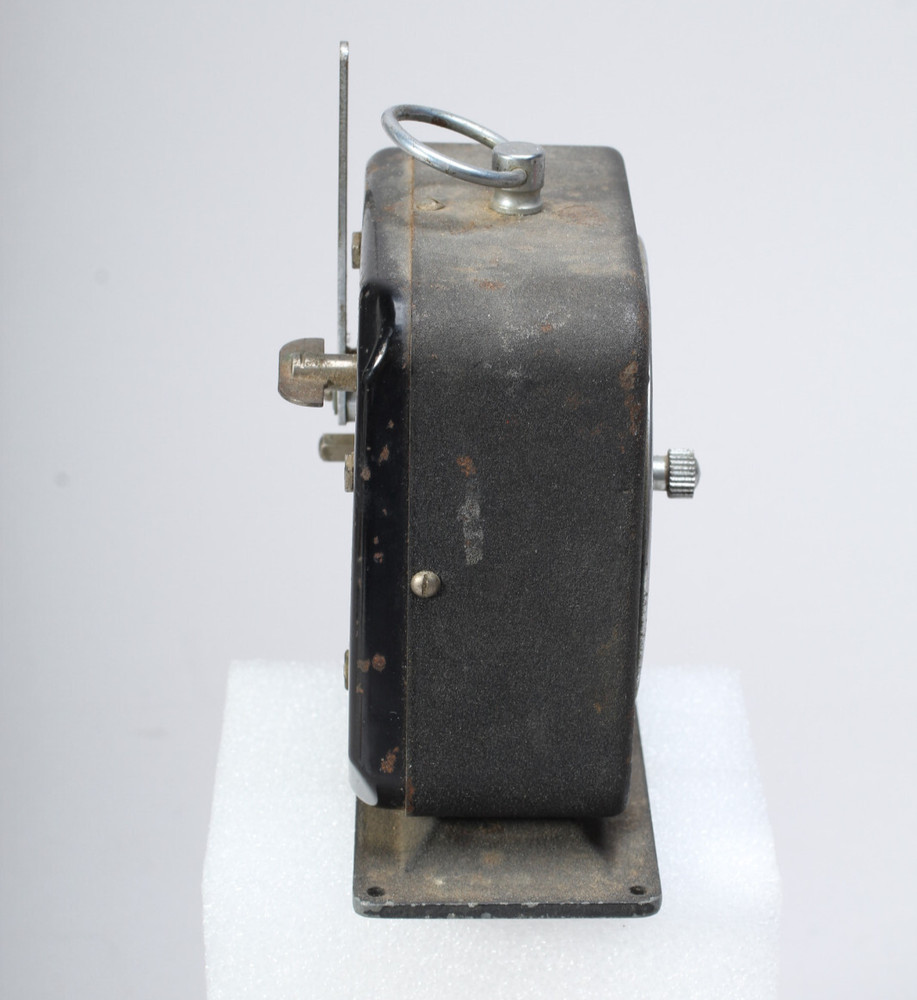 VINTAGE INGERSOLL MASS. PRECISION MECHANICAL CLOCKWORK INTERVAL TIMER NEEDS CLA