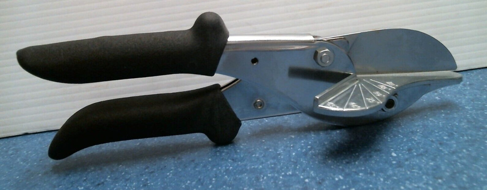 Miter Shears With Angle Cutting Plate, 8.5"