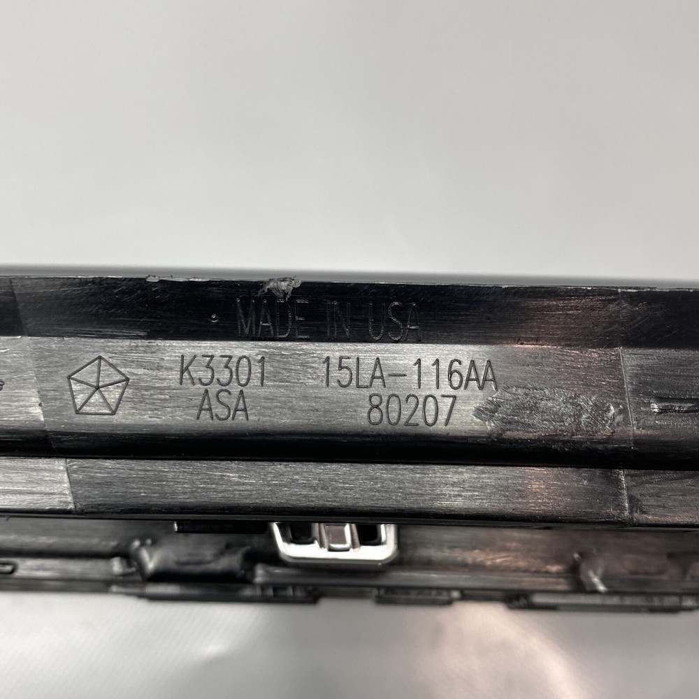 DODGE CHALLENGER FRONT GRILLE 2015 2016 2017 2018 2019 OEM 9403971