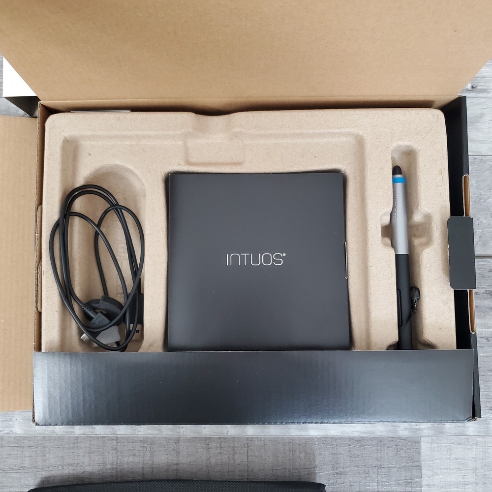 Wacom Intuos CTH-480 Touch Graphics Tablet Creative Pen CTH480 USB