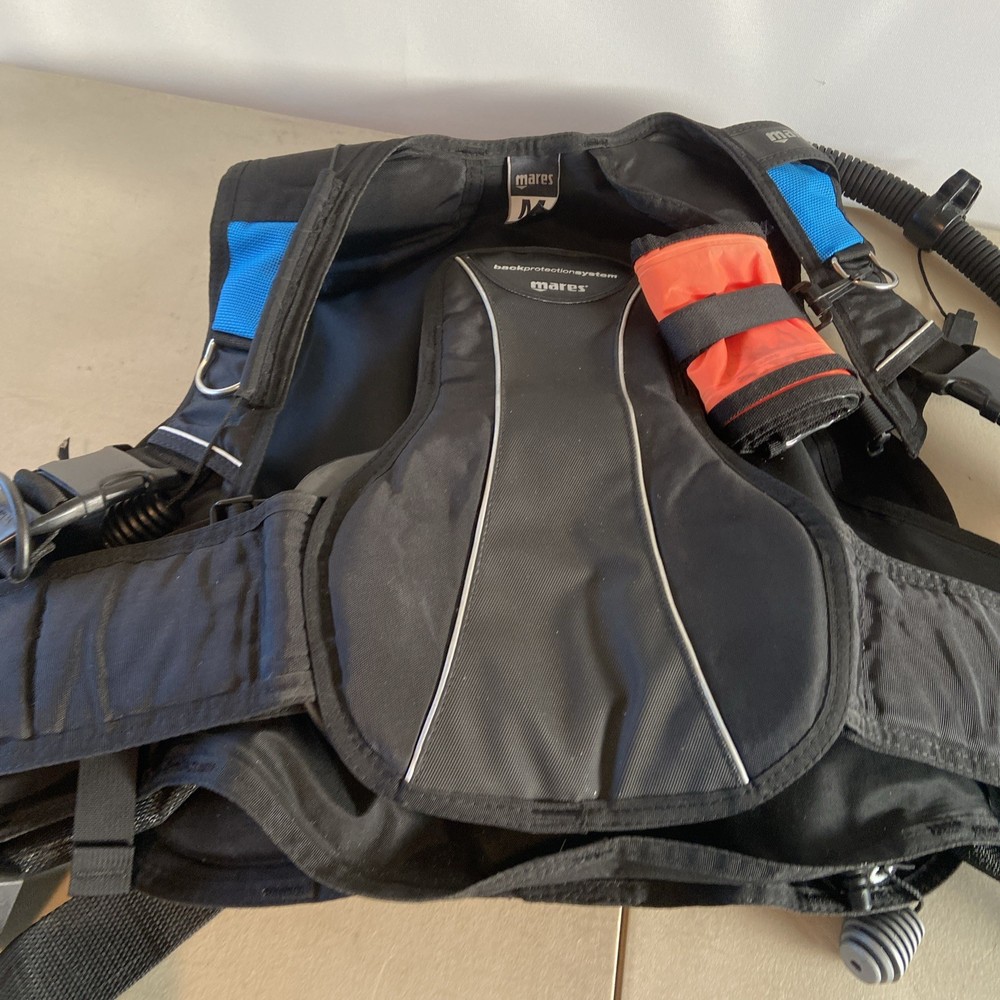 Mares Ariel Diving Vest Size Medium.