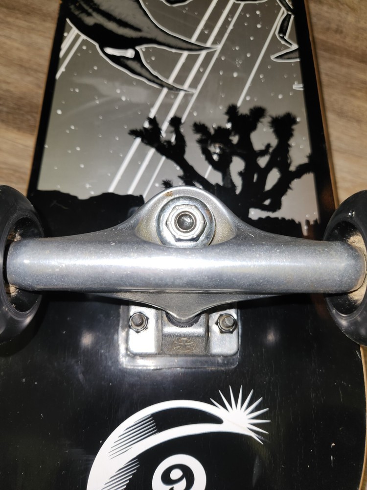 Sector 9 Complete Board w/Independent Trucks