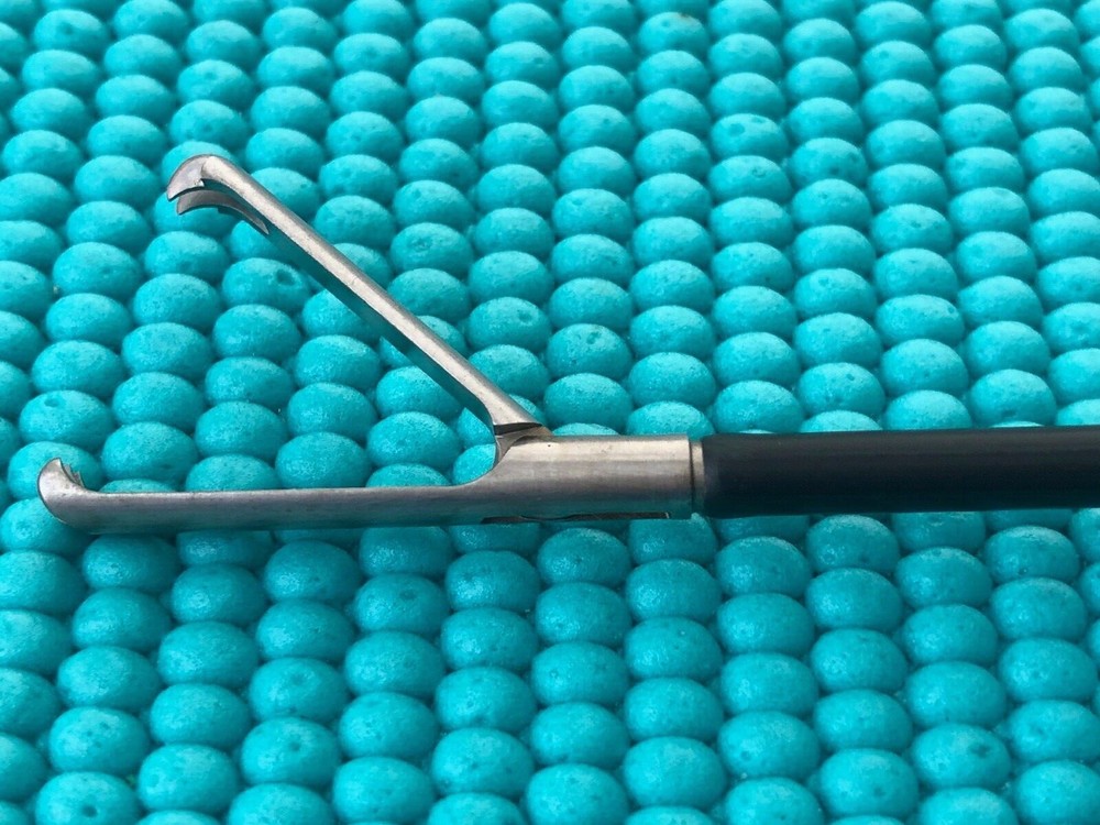 V. Mueller Grasper Forceps Claw Spring Handle 5mmx35cm LA8236