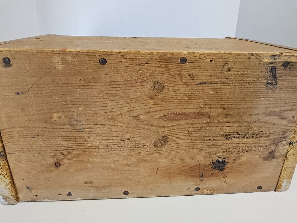 Primitive solid Wooden Carpenter Tool Caddy Tote w/Handle strong condition!