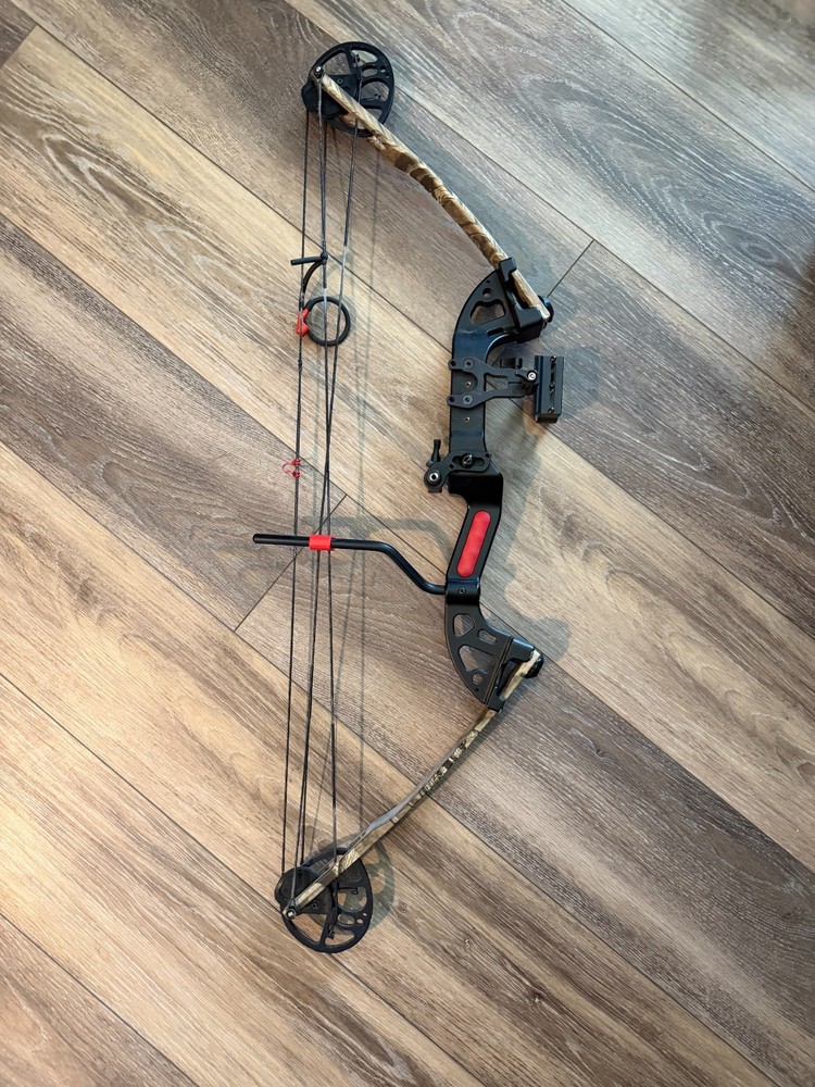 PSE Discovery 2 Bow With Sight and Arrow Rest