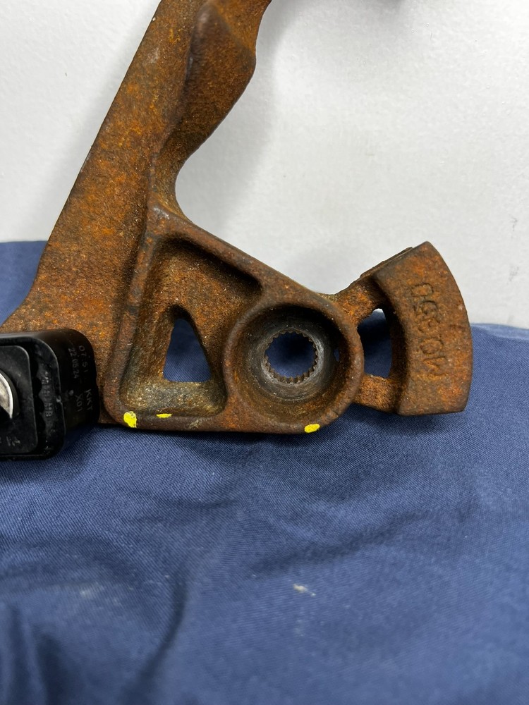 02Q 6 Speed Shift Front to Back lever