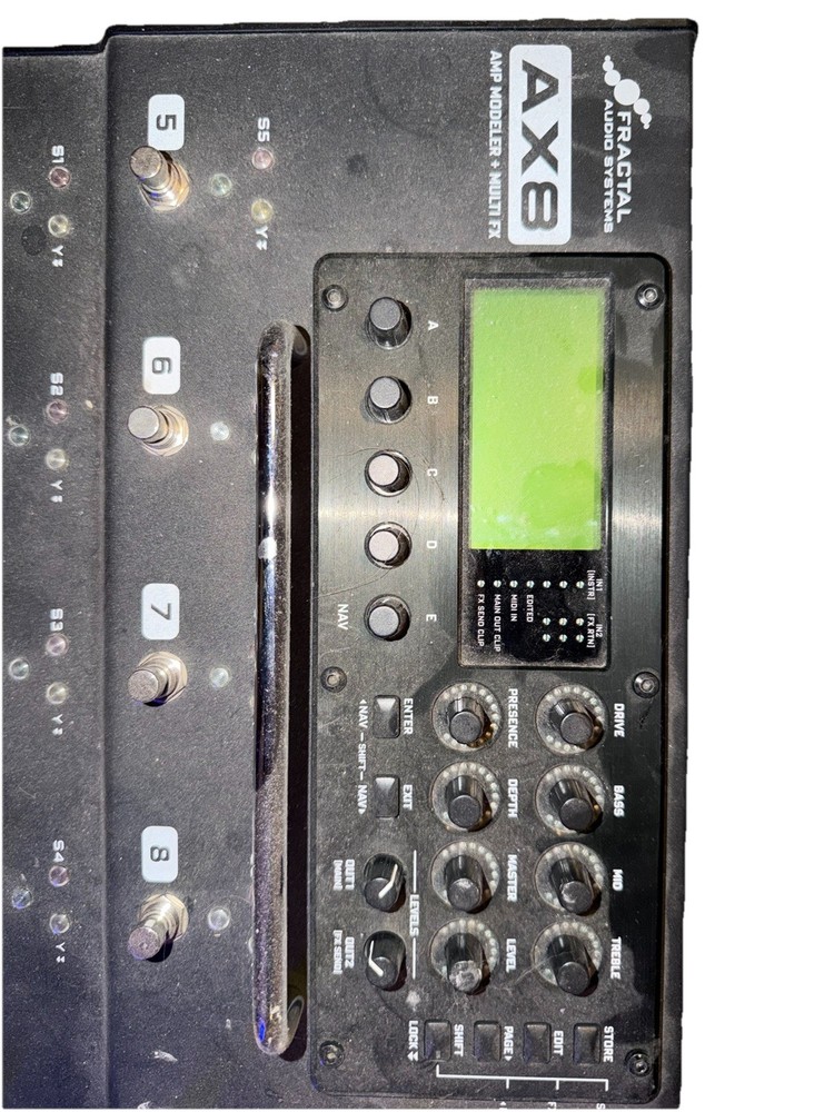 Fractal Audio Systems AX8 Amp Modeler/Multi-FX Processor - Black