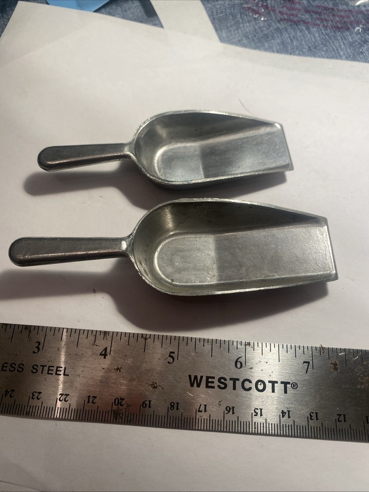 Aluminum Scoops X 2 Sizes