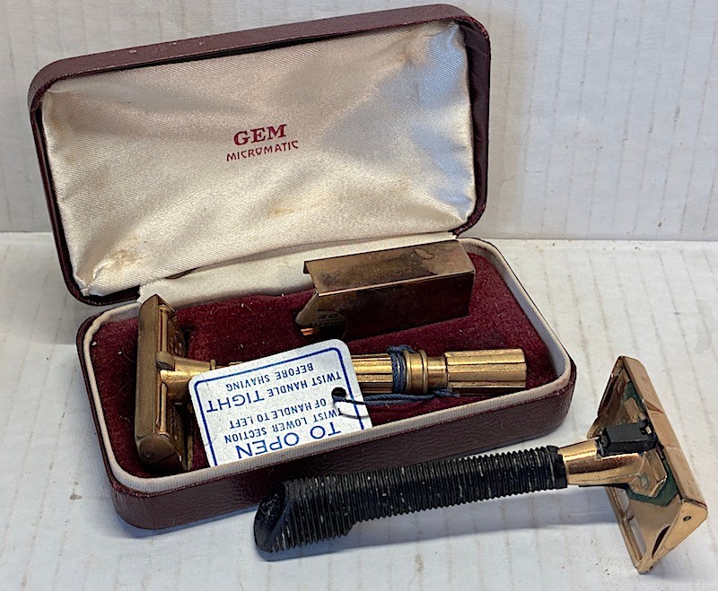 2 Gillette GEM Razors Micromatic in Box with Tags and Push Button Plastic Handle