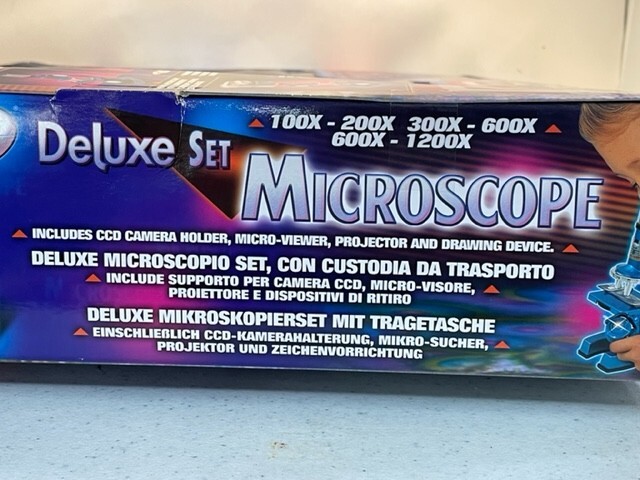 Micr-O-Science Microscope Deluxe Set