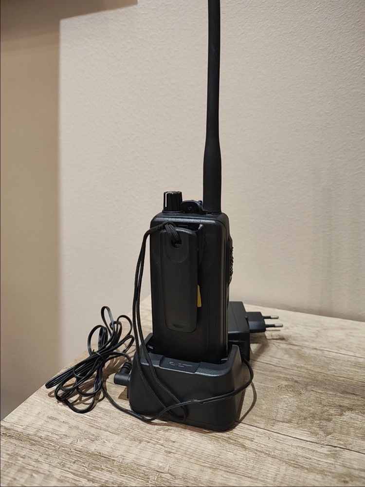 Standard Horizon HX400