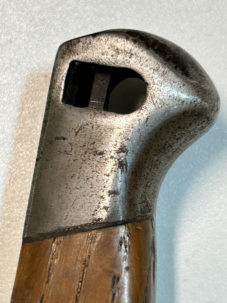 Older Bayonet No visible Markings