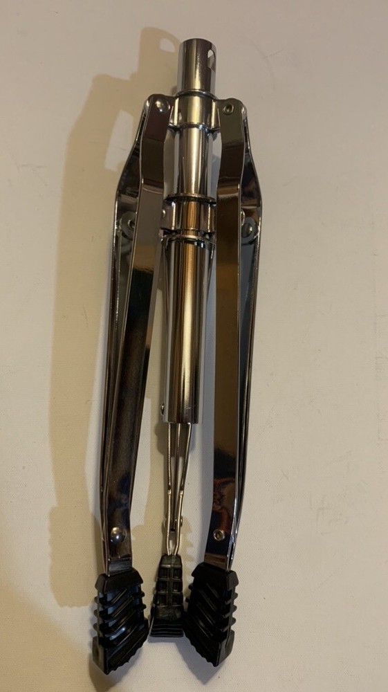 The One Drum Throne (DT-01)