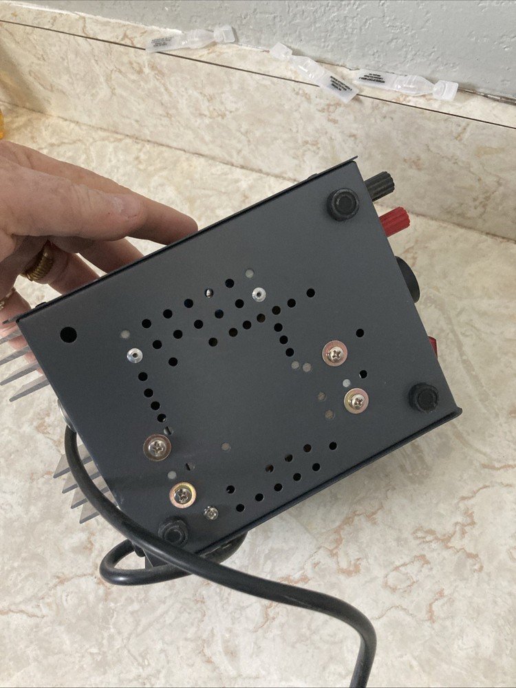 Samlex Regulated 4-6 Amp DC Power Supply RPS1204