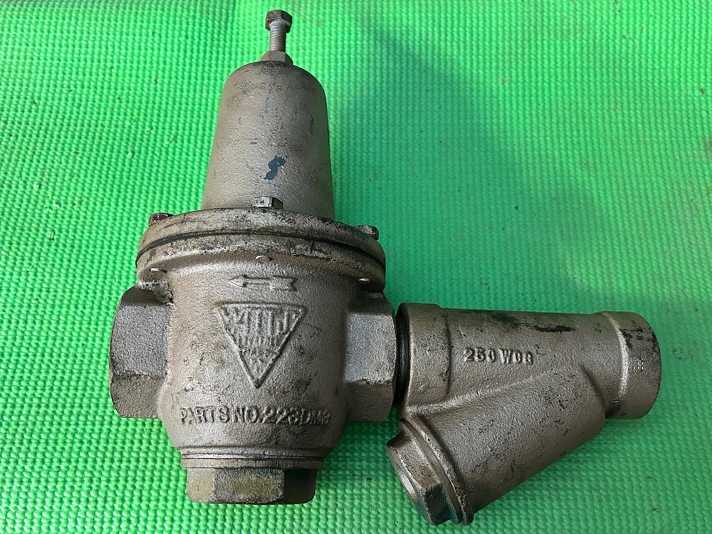 Watts Water Pressure Regulator 1 1/4" P/N 223DM3 w/ strainer 250 WOG