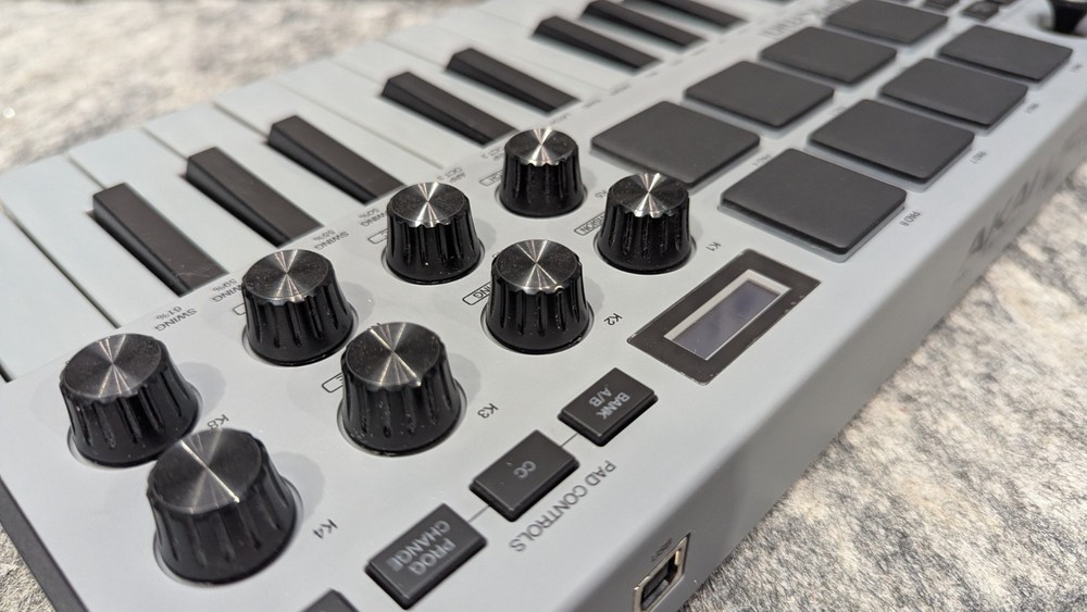 Akai Professional MPK Mini MK3 25-Key USB MIDI Keyboard & Pad Controller