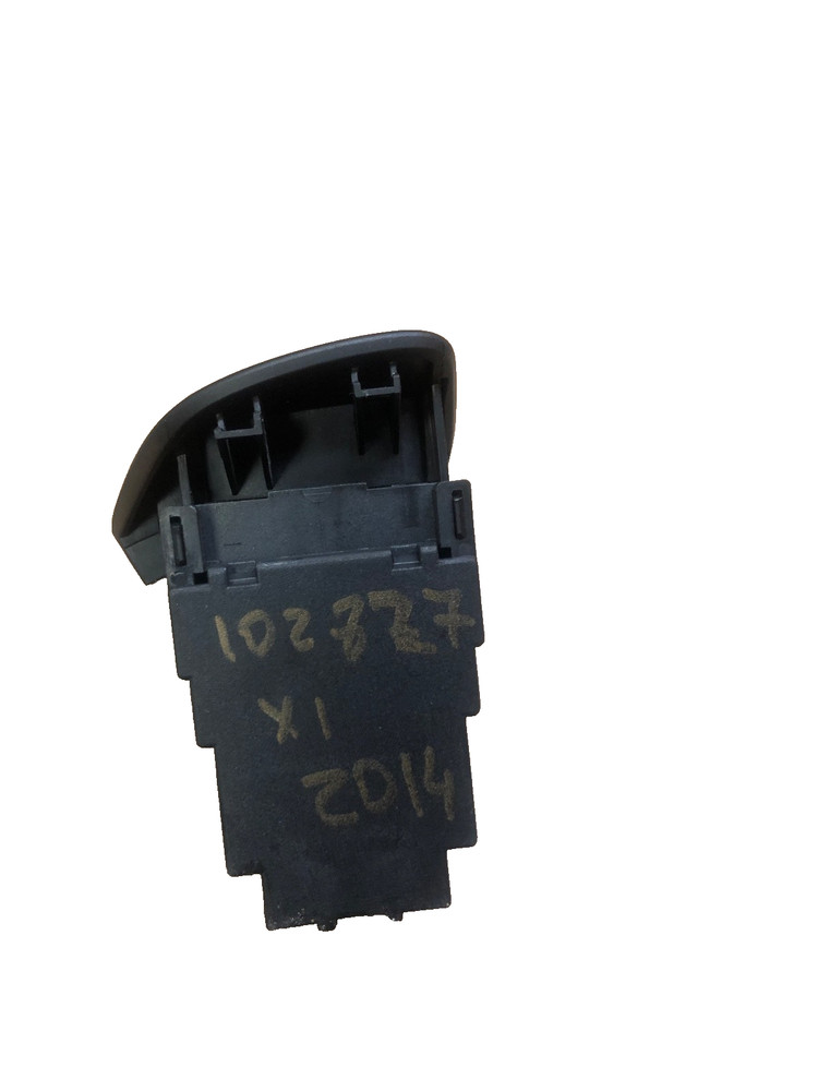 2009-2015 BMW X1 E84 Ignition Control Module 9194399-02
