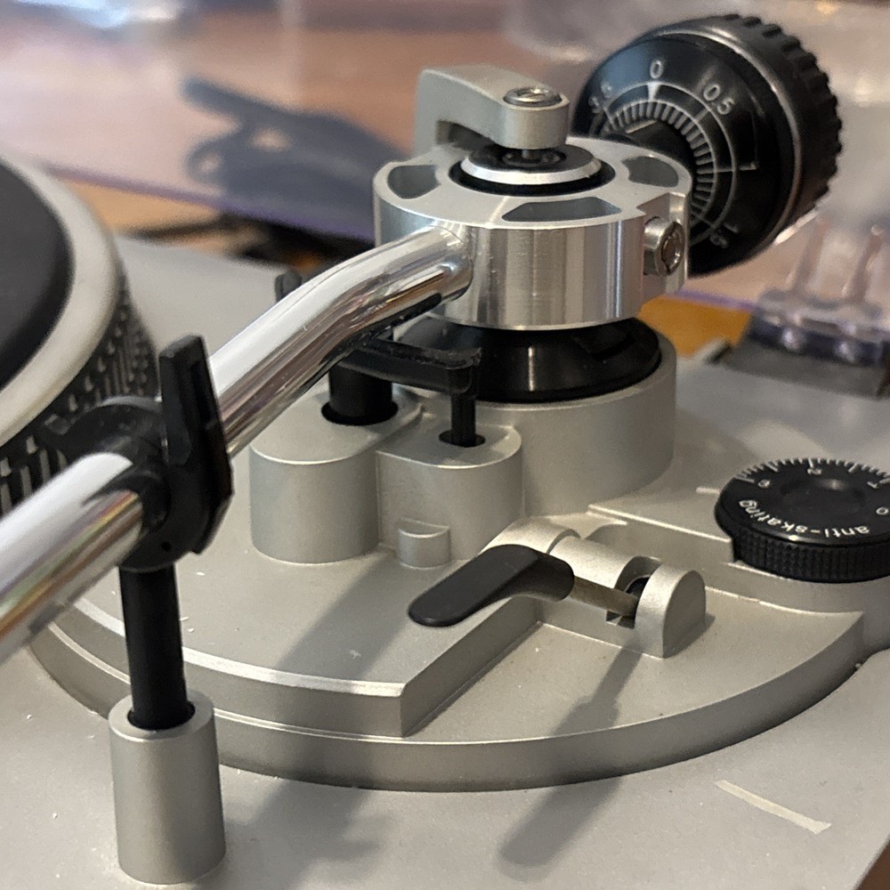 Technics SL-D2 Direct Drive Turntable