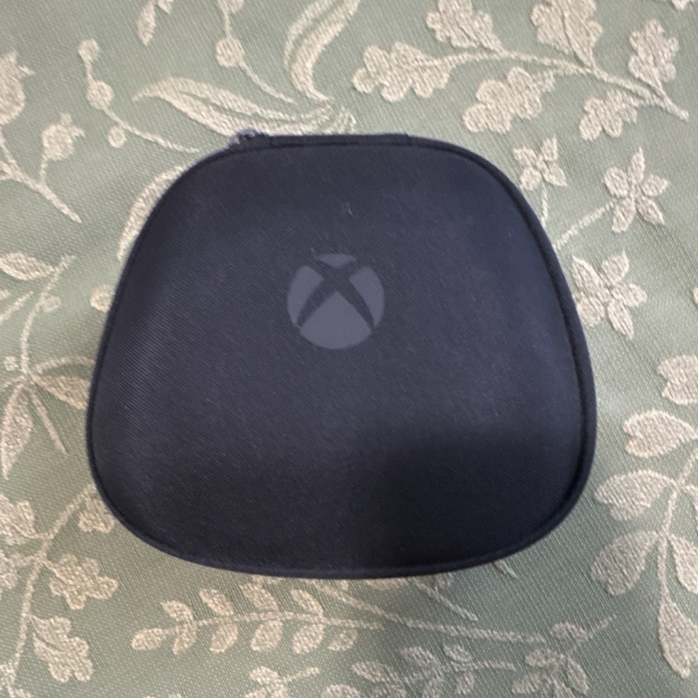 Microsoft Xbox Elite Series 2 Controller USB-C w/ Case, Thumbsticks, D-pad