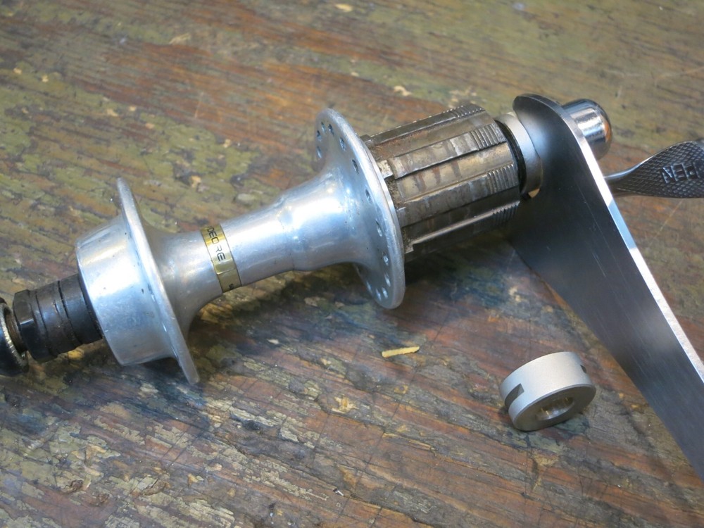 Stein Hub Hugger - Portable Hub Axle Vise