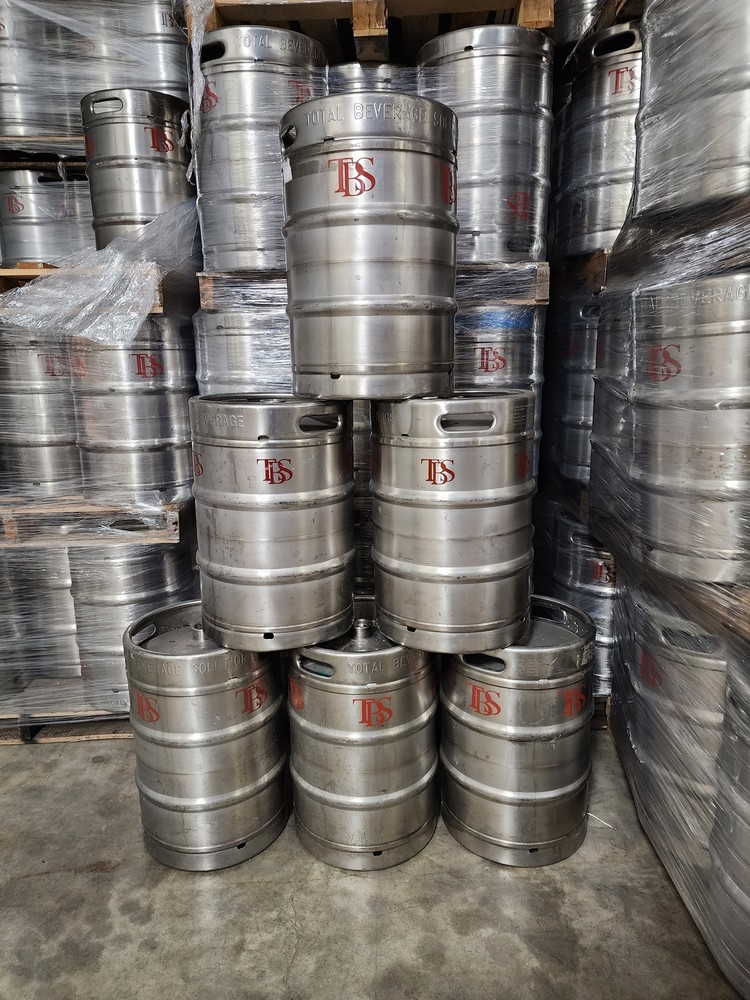 Used 15.5 gallon Stainless Steel Keg 1/2 barrel beer keg