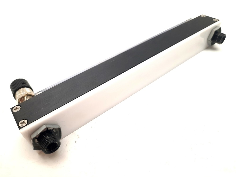 Cole-Parmer Masterflex Variable Area Panel Flowmeter 150mm Tube: 044-40-N, Valve