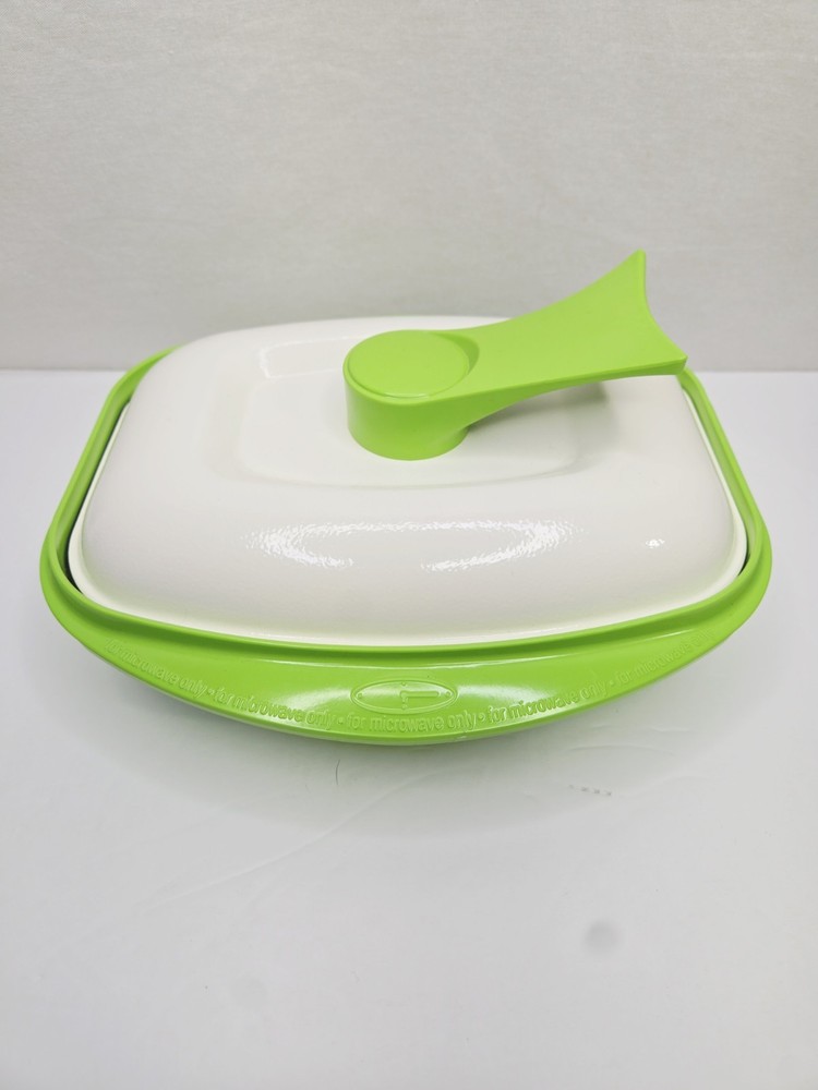 Microhearth Grill Pan for Microwave Cooking, Green Great Condition.